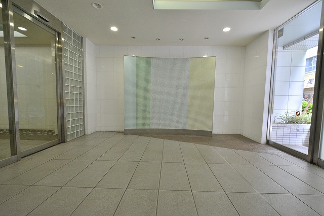 パークキューブ茅場町エントランス内2